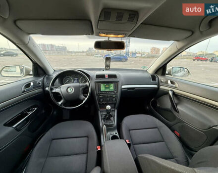 Бежевый Шкода Октавия, объемом двигателя 1.6 л и пробегом 190 тыс. км за 6400 $, фото 10 на Automoto.ua