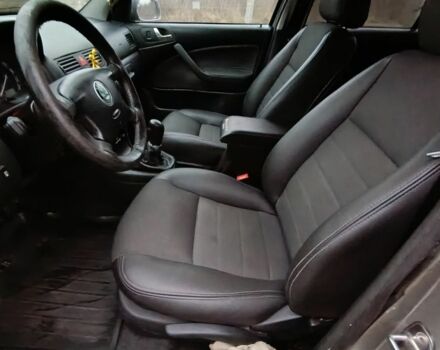 Бежевый Шкода Октавия, объемом двигателя 1.6 л и пробегом 192 тыс. км за 5300 $, фото 5 на Automoto.ua