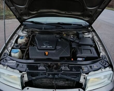 Бежевый Шкода Октавия, объемом двигателя 1.6 л и пробегом 192 тыс. км за 5300 $, фото 4 на Automoto.ua