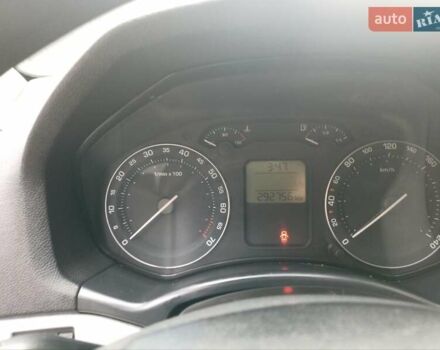 Бежевый Шкода Октавия, объемом двигателя 1.6 л и пробегом 292 тыс. км за 5850 $, фото 7 на Automoto.ua