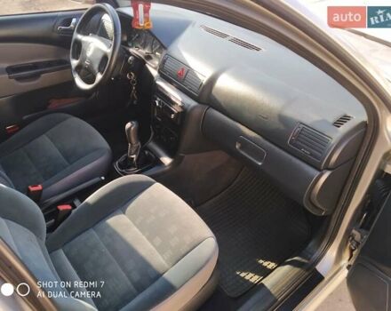 Бежевый Шкода Октавия, объемом двигателя 1.6 л и пробегом 202 тыс. км за 4999 $, фото 10 на Automoto.ua