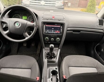 Бежевый Шкода Октавия, объемом двигателя 1.6 л и пробегом 263 тыс. км за 6200 $, фото 16 на Automoto.ua