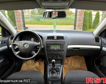 Бежевий Шкода Октавія, об'ємом двигуна 1.6 л та пробігом 206 тис. км за 6450 $, фото 8 на Automoto.ua