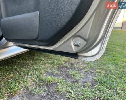 Бежевый Шкода Октавия, объемом двигателя 1.6 л и пробегом 387 тыс. км за 4600 $, фото 26 на Automoto.ua