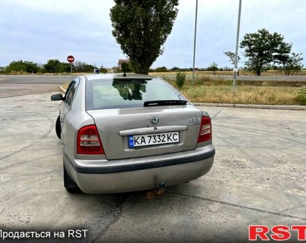 Бежевий Шкода Октавія, об'ємом двигуна 1.6 л та пробігом 345 тис. км за 3400 $, фото 2 на Automoto.ua