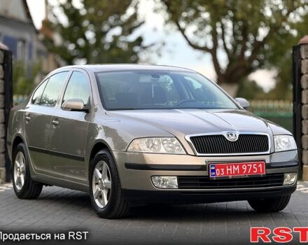 Бежевий Шкода Октавія, об'ємом двигуна 1.6 л та пробігом 206 тис. км за 6450 $, фото 2 на Automoto.ua