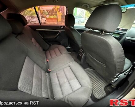 Бежевый Шкода Октавия, объемом двигателя 2 л и пробегом 298 тыс. км за 5300 $, фото 7 на Automoto.ua