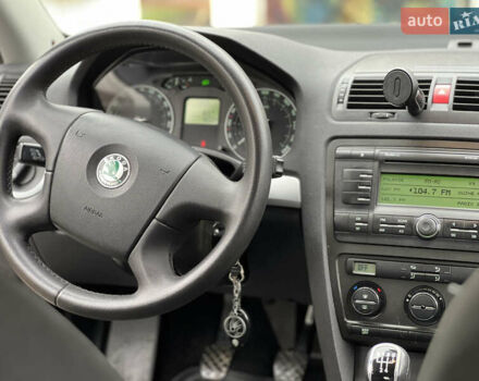 Бежевый Шкода Октавия, объемом двигателя 1.6 л и пробегом 240 тыс. км за 5300 $, фото 11 на Automoto.ua