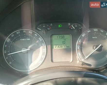 Бежевый Шкода Октавия, объемом двигателя 1.6 л и пробегом 230 тыс. км за 5800 $, фото 30 на Automoto.ua