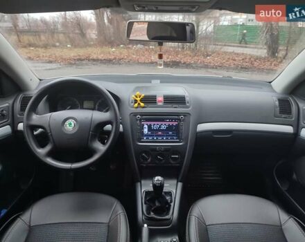 Бежевый Шкода Октавия, объемом двигателя 1.6 л и пробегом 220 тыс. км за 6650 $, фото 17 на Automoto.ua