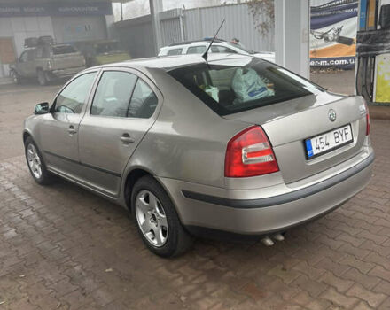 Бежевый Шкода Октавия, объемом двигателя 2.01 л и пробегом 200 тыс. км за 4100 $, фото 3 на Automoto.ua