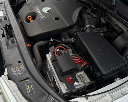 Бежевый Шкода Октавия, объемом двигателя 0 л и пробегом 279 тыс. км за 5699 $, фото 5 на Automoto.ua