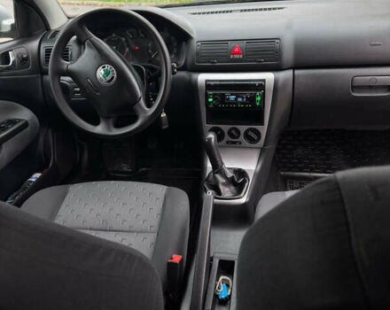 Бежевый Шкода Октавия, объемом двигателя 0 л и пробегом 279 тыс. км за 5699 $, фото 7 на Automoto.ua