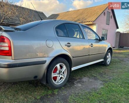 Бежевый Шкода Октавия, объемом двигателя 1.6 л и пробегом 387 тыс. км за 4600 $, фото 3 на Automoto.ua