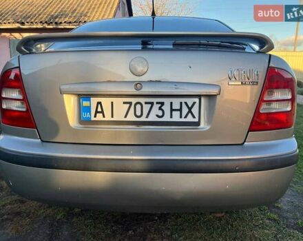 Бежевый Шкода Октавия, объемом двигателя 1.6 л и пробегом 387 тыс. км за 4600 $, фото 5 на Automoto.ua