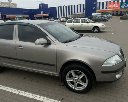 Бежевый Шкода Октавия, объемом двигателя 1.6 л и пробегом 240 тыс. км за 6000 $, фото 5 на Automoto.ua