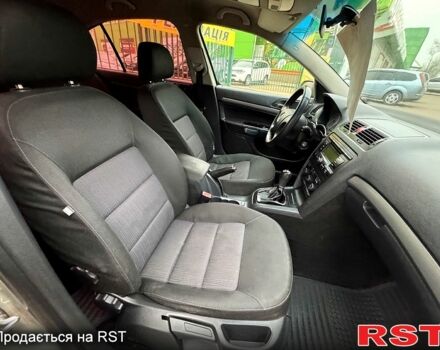 Бежевый Шкода Октавия, объемом двигателя 2 л и пробегом 298 тыс. км за 5300 $, фото 8 на Automoto.ua