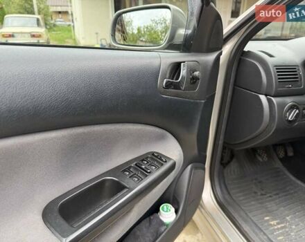 Бежевий Шкода Октавія, об'ємом двигуна 1.6 л та пробігом 185 тис. км за 5800 $, фото 15 на Automoto.ua