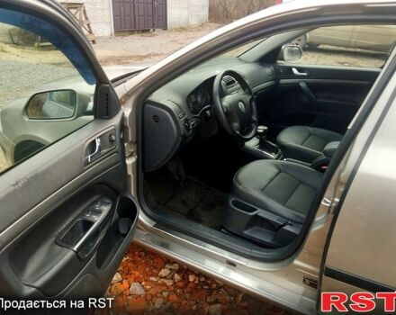 Бежевий Шкода Октавія, об'ємом двигуна 2 л та пробігом 247 тис. км за 6500 $, фото 3 на Automoto.ua