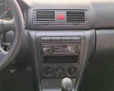 Бежевый Шкода Октавия, объемом двигателя 1.6 л и пробегом 297 тыс. км за 4290 $, фото 15 на Automoto.ua