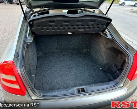 Бежевий Шкода Октавія, об'ємом двигуна 1.6 л та пробігом 207 тис. км за 6750 $, фото 6 на Automoto.ua