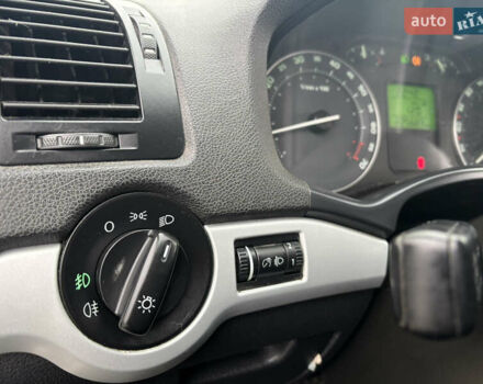 Бежевий Шкода Октавія, об'ємом двигуна 1.6 л та пробігом 226 тис. км за 5900 $, фото 9 на Automoto.ua