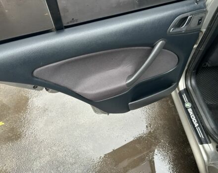 Бежевий Шкода Октавія, об'ємом двигуна 1.6 л та пробігом 225 тис. км за 5200 $, фото 14 на Automoto.ua