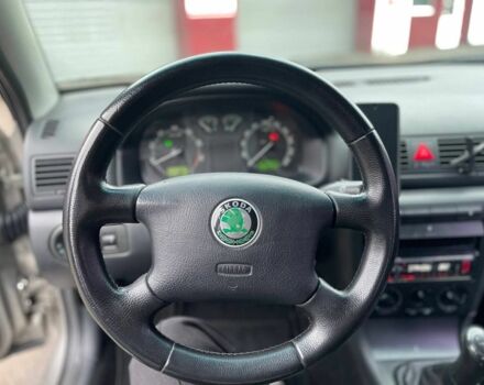 Бежевый Шкода Октавия, объемом двигателя 1.6 л и пробегом 256 тыс. км за 4500 $, фото 5 на Automoto.ua