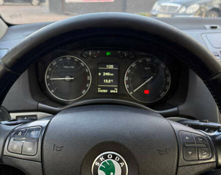 Шкода Октавія 2008 у Києві на Automoto.ua Бежевий Шкода Октавія, об'ємом двигуна 1.98 л та пробігом 318 тис. км за 2750 $, фото 13 на Automoto.ua