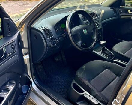 Бежевий Шкода Октавія, об'ємом двигуна 2 л та пробігом 290 тис. км за 5299 $, фото 6 на Automoto.ua