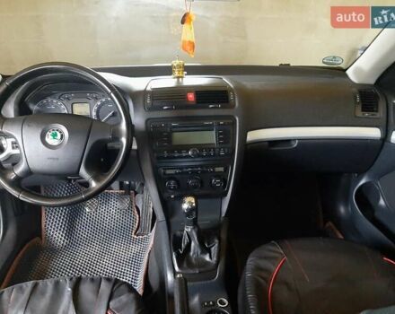 Бежевый Шкода Октавия, объемом двигателя 1.6 л и пробегом 140 тыс. км за 6500 $, фото 5 на Automoto.ua