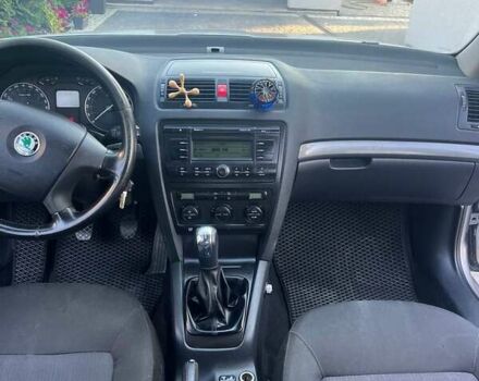 Бежевий Шкода Октавія, об'ємом двигуна 1.6 л та пробігом 266 тис. км за 6800 $, фото 2 на Automoto.ua