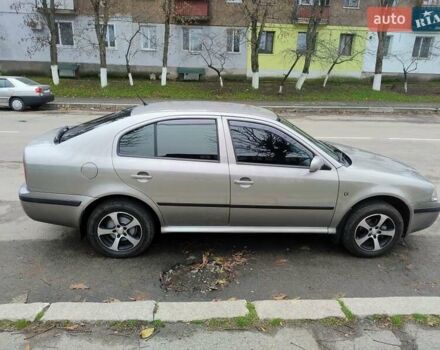 Бежевый Шкода Октавия, объемом двигателя 1.6 л и пробегом 285 тыс. км за 5600 $, фото 4 на Automoto.ua