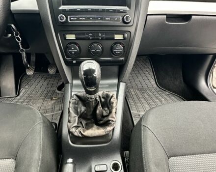 Бежевий Шкода Октавія, об'ємом двигуна 1.6 л та пробігом 226 тис. км за 5900 $, фото 10 на Automoto.ua