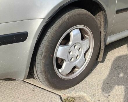 Бежевый Шкода Октавия, объемом двигателя 1.6 л и пробегом 297 тыс. км за 4290 $, фото 2 на Automoto.ua