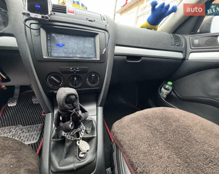 Бежевый Шкода Октавия, объемом двигателя 1.6 л и пробегом 279 тыс. км за 6500 $, фото 4 на Automoto.ua