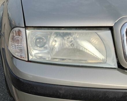 Бежевый Шкода Октавия, объемом двигателя 1.6 л и пробегом 297 тыс. км за 4290 $, фото 4 на Automoto.ua