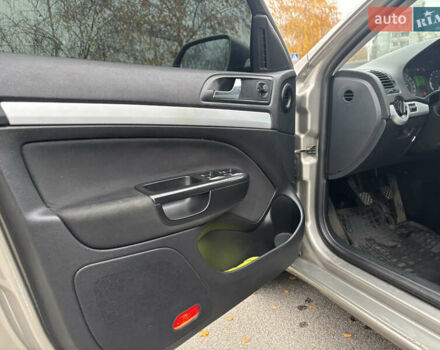 Бежевий Шкода Октавія, об'ємом двигуна 1.6 л та пробігом 226 тис. км за 5900 $, фото 22 на Automoto.ua