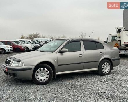 Бежевый Шкода Октавия, объемом двигателя 1.6 л и пробегом 276 тыс. км за 4490 $, фото 14 на Automoto.ua