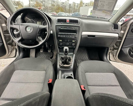 Бежевый Шкода Октавия, объемом двигателя 1.6 л и пробегом 226 тыс. км за 5999 $, фото 4 на Automoto.ua