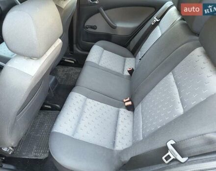 Бежевый Шкода Октавия, объемом двигателя 1.4 л и пробегом 157 тыс. км за 5400 $, фото 12 на Automoto.ua