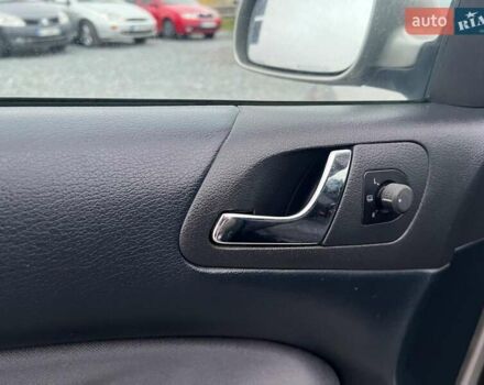 Бежевый Шкода Октавия, объемом двигателя 1.6 л и пробегом 276 тыс. км за 4490 $, фото 17 на Automoto.ua