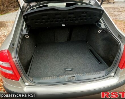 Бежевий Шкода Октавія, об'ємом двигуна 2 л та пробігом 247 тис. км за 6500 $, фото 6 на Automoto.ua