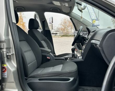 Бежевий Шкода Октавія, об'ємом двигуна 1.6 л та пробігом 226 тис. км за 5999 $, фото 9 на Automoto.ua