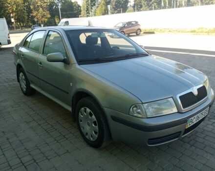 Бежевый Шкода Октавия, объемом двигателя 1.6 л и пробегом 220 тыс. км за 4900 $, фото 4 на Automoto.ua