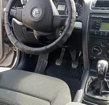 Бежевий Шкода Октавія, об'ємом двигуна 1.98 л та пробігом 325 тис. км за 5700 $, фото 13 на Automoto.ua