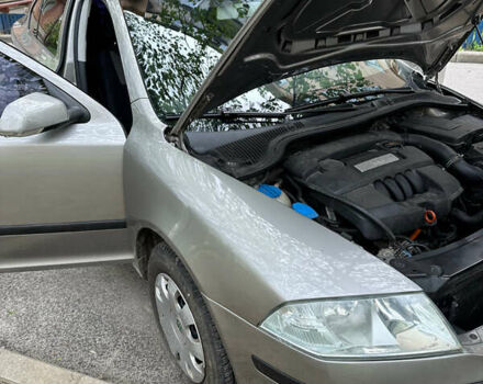 Бежевий Шкода Октавія, об'ємом двигуна 1.6 л та пробігом 225 тис. км за 5400 $, фото 2 на Automoto.ua
