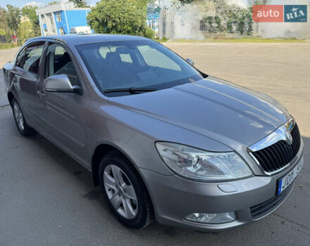 Бежевий Шкода Октавія, об'ємом двигуна 1.6 л та пробігом 203 тис. км за 8100 $, фото 1 на Automoto.ua