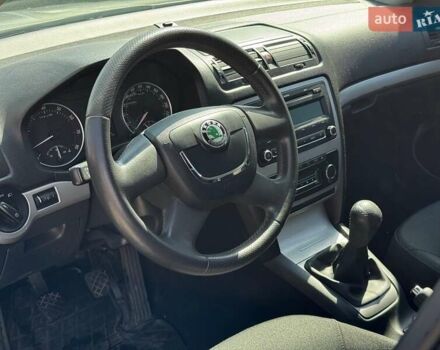 Бежевый Шкода Октавия, объемом двигателя 1.8 л и пробегом 162 тыс. км за 7540 $, фото 15 на Automoto.ua