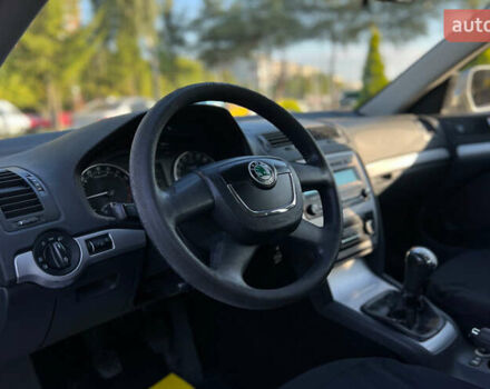 Шкода Октавия 2009 в Львове на Automoto.ua Бежевый Шкода Октавия, объемом двигателя 1.9 л и пробегом 286 тыс. км за 6450 $, фото 13 на Automoto.ua